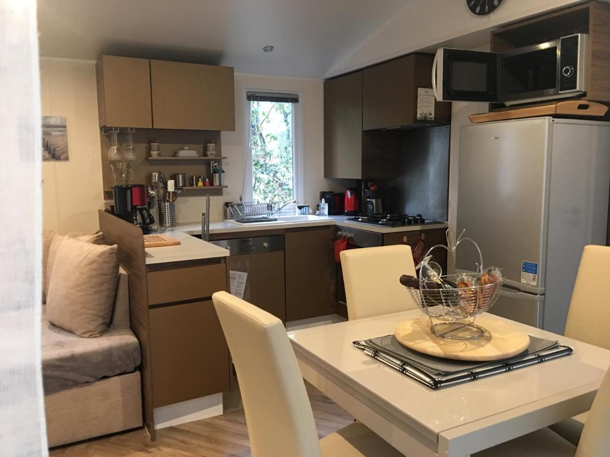 Mobilhome Familial 6 A 7 P 3 Chambres 42 M2 Saint Brevin Les Pierres Couchees Kültér fotó