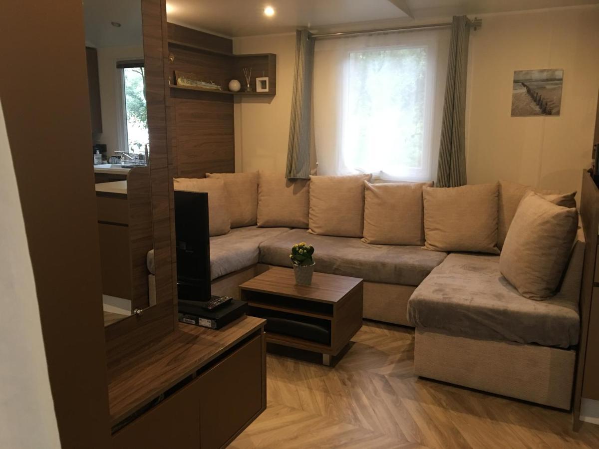 Mobilhome Familial 6 A 7 P 3 Chambres 42 M2 Saint Brevin Les Pierres Couchees Kültér fotó