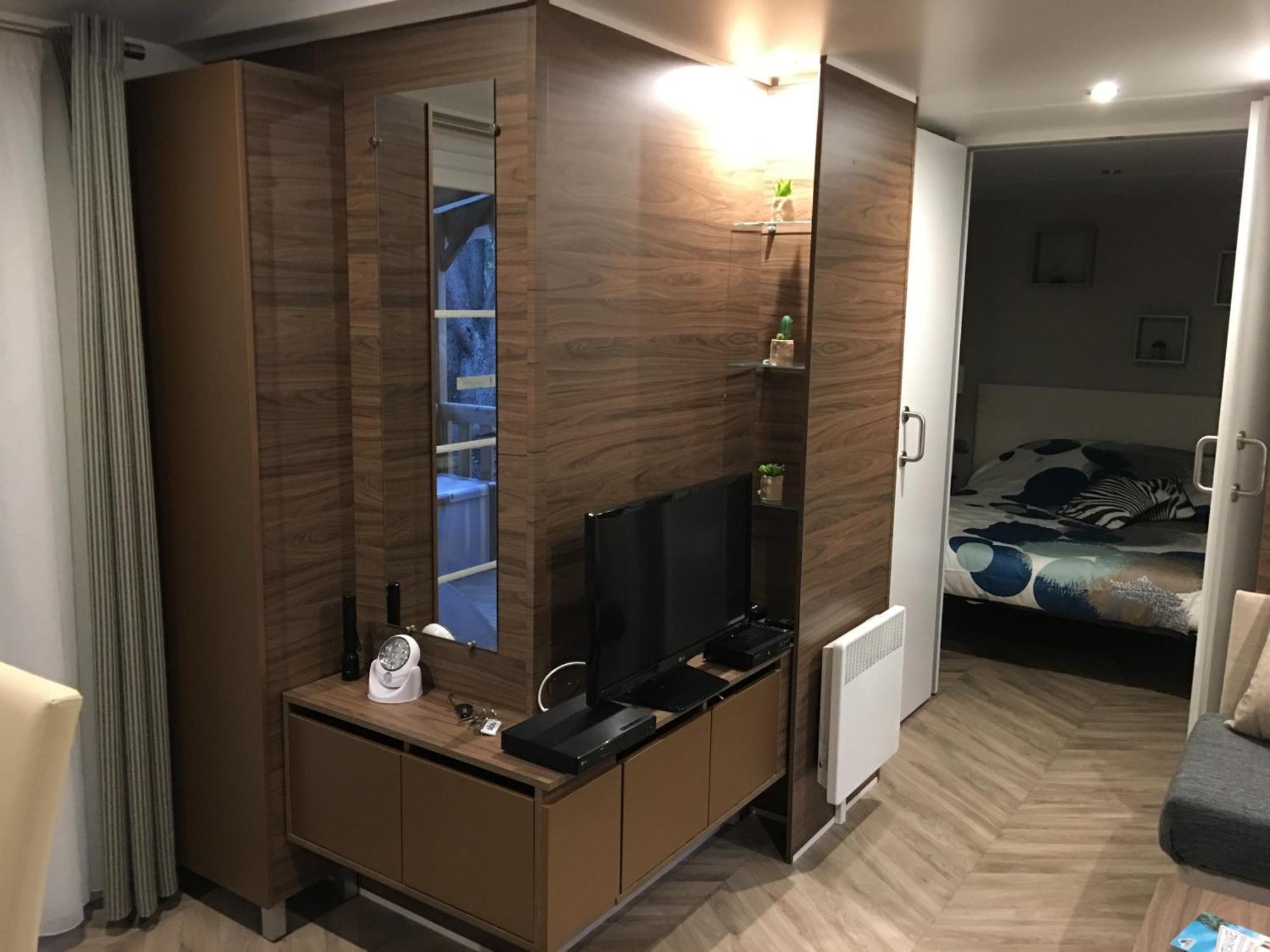 Mobilhome Familial 6 A 7 P 3 Chambres 42 M2 Saint Brevin Les Pierres Couchees Kültér fotó